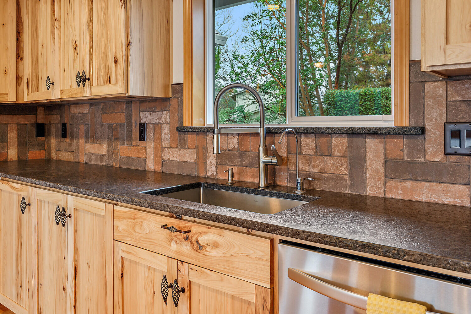 295 Pair A Dice Ranch Road Jacksonville, OR 97530 - Photo 33 of 63 Farm sink