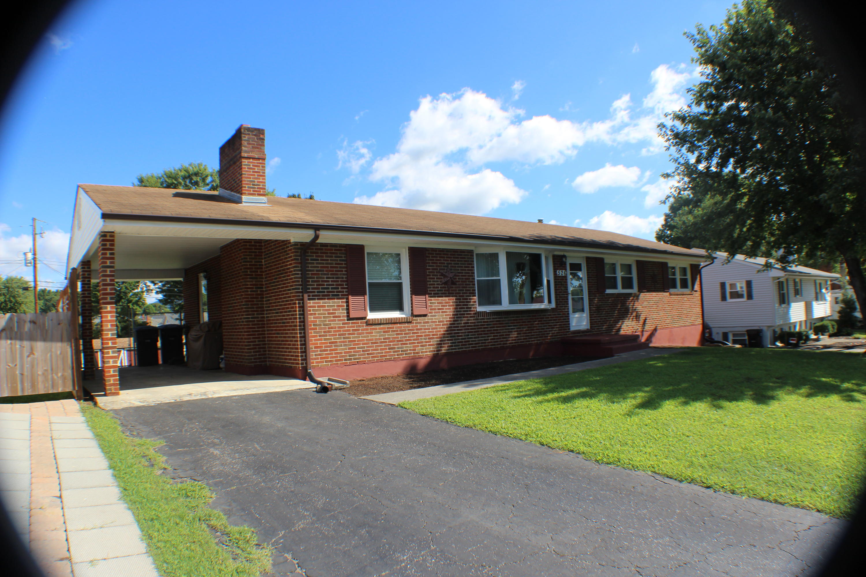 526 Santee Road Roanoke, VA 24019 - Photo 1 of 28 2016-08-21 22.34.12