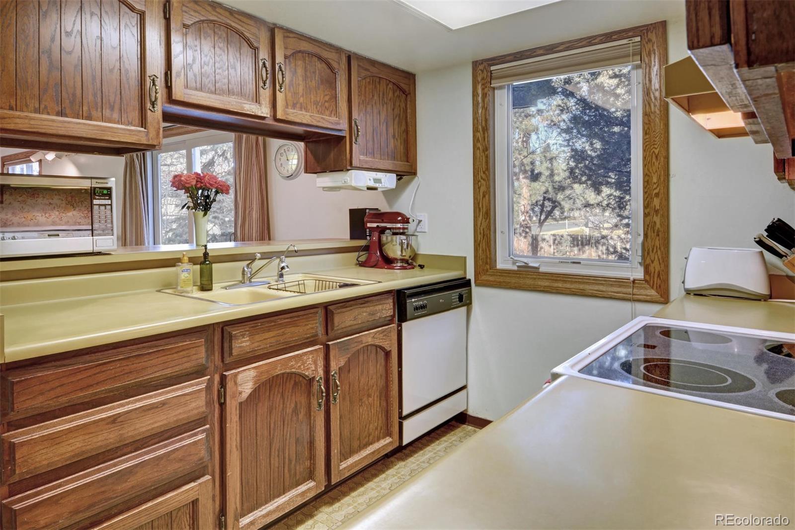 6869 Harvest Road Boulder, CO 80301 - Photo 8 of 34 Gallery Image 8