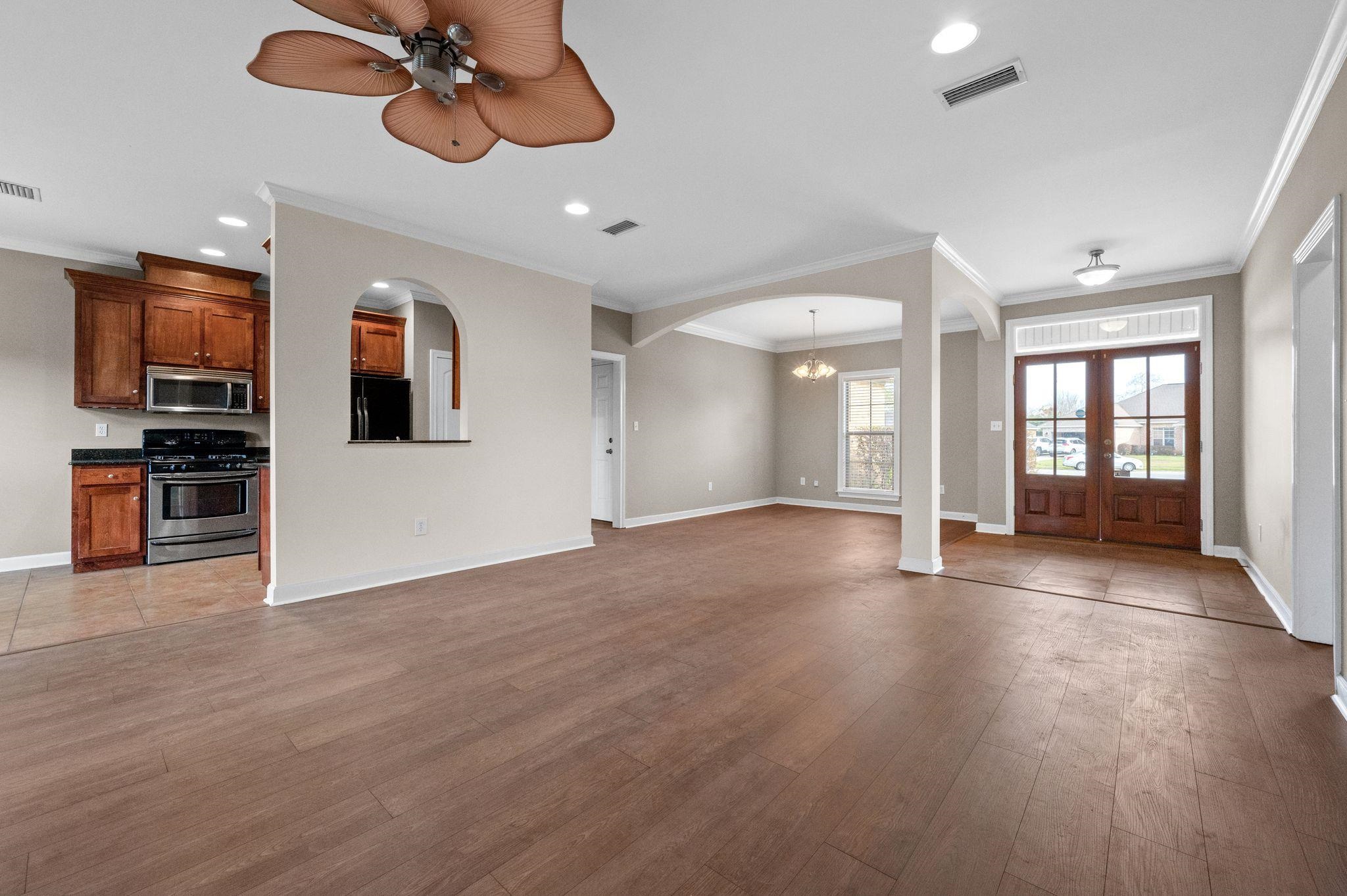 9381 Sable Court Daphne, AL 36526 - Photo 7 of 42 Living Room