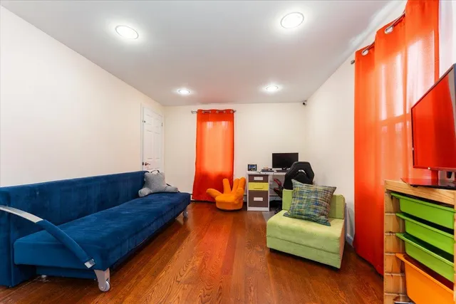 $899,000 | 1434 Noel Avenue, Hewlett, NY 11557