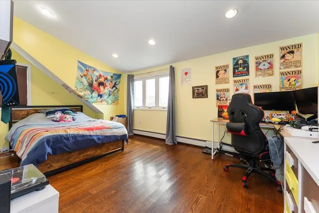 $899,000 | 1434 Noel Avenue, Hewlett, NY 11557