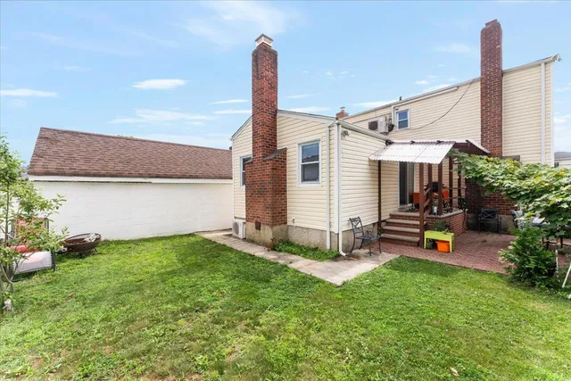 $899,000 | 1434 Noel Avenue, Hewlett, NY 11557