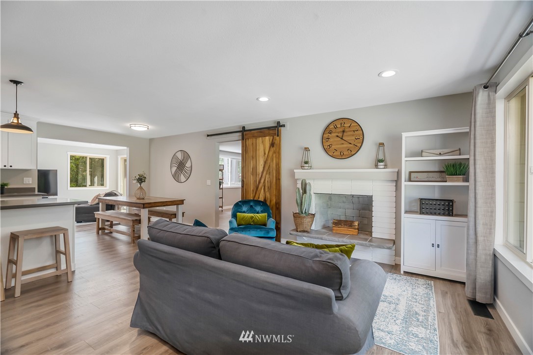 14424 158th Place Southeast Renton, WA 98059 - Photo 2 of 35 Gallery Image 2