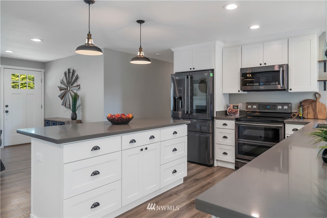 14424 158th Place Southeast Renton, WA 98059 - Photo 10 of 35 Gallery Image 10