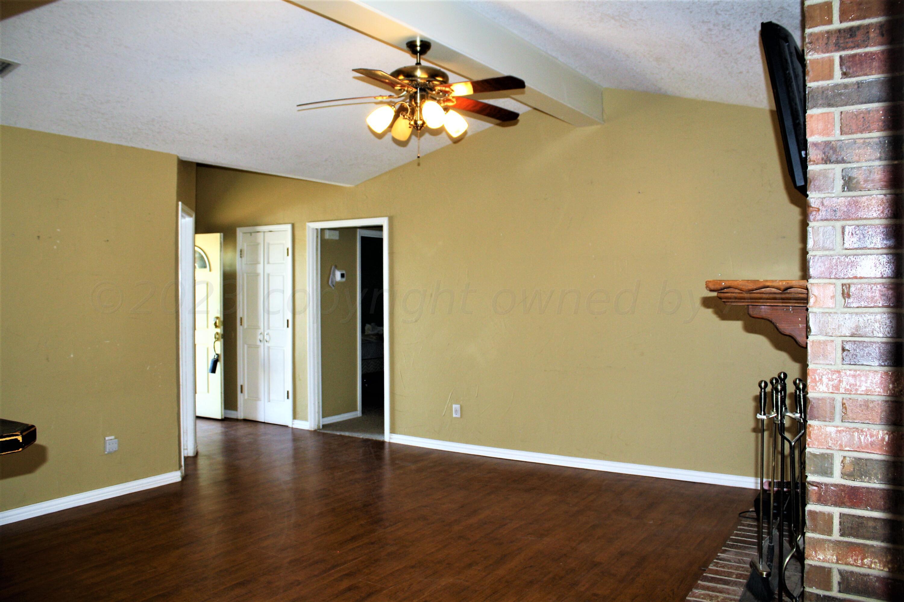 8800 Dowell Road Amarillo, TX 79119 - Photo 4 of 18 5 living