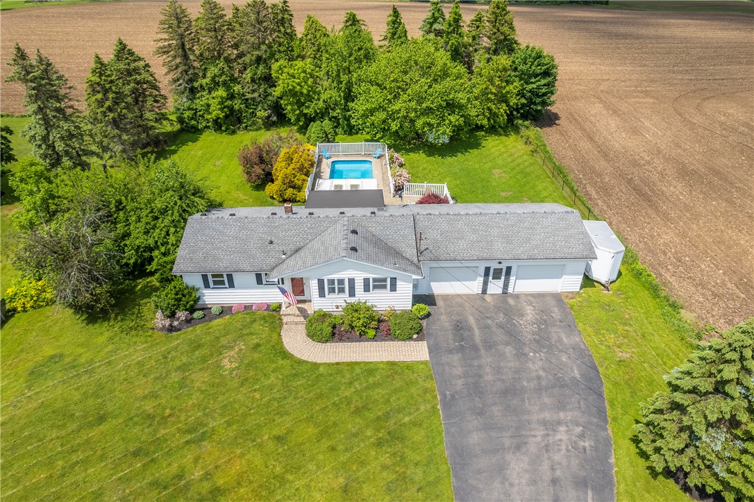 2621 Canandaigua Road Macedon, NY 14502 - Photo 1 of 1 PICTURE PERFECT COUNTRY RANCH!