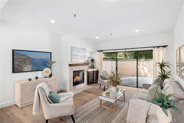 $1,295,000 | 49 Canyon Island Drive, Newport Beach, CA 92660