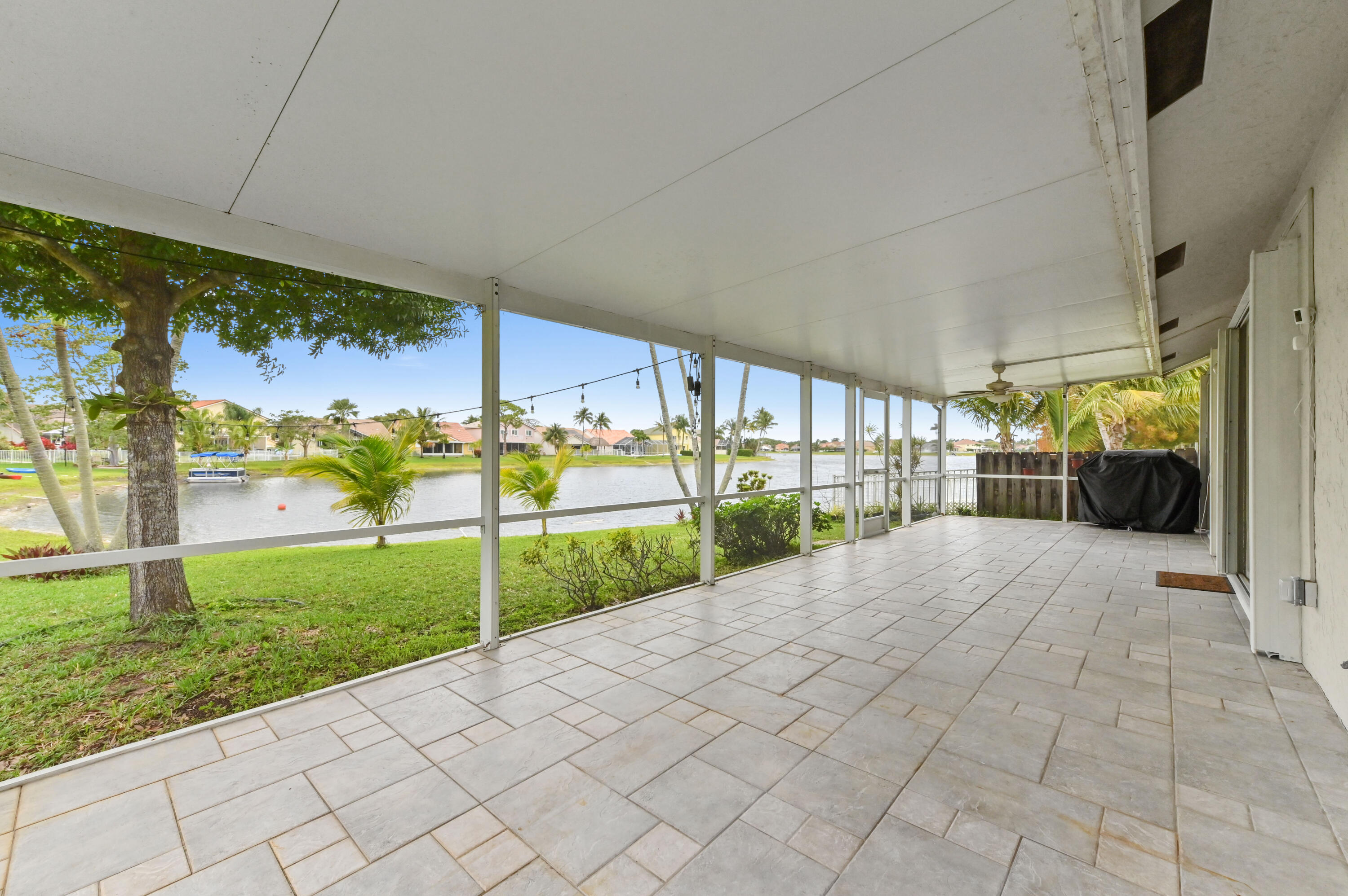 7433 Shell Ridge Terrace Lake Worth, FL 33467 - Photo 28 of 45 a view of a garden