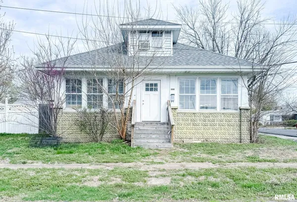 $150,000 | 300 West Goodall Street, Marion, IL 62959