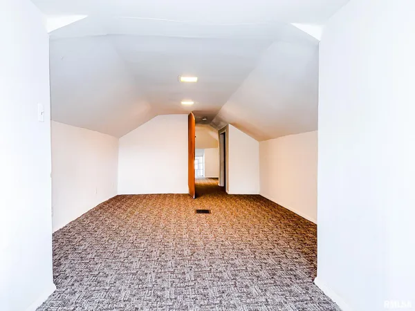 $147,000 | 300 West Goodall Street, Marion, IL 62959