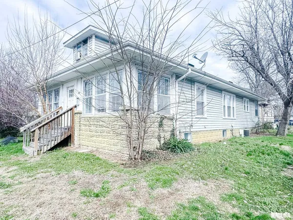 $147,000 | 300 West Goodall Street, Marion, IL 62959