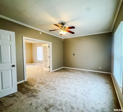 $147,000 | 300 West Goodall Street, Marion, IL 62959