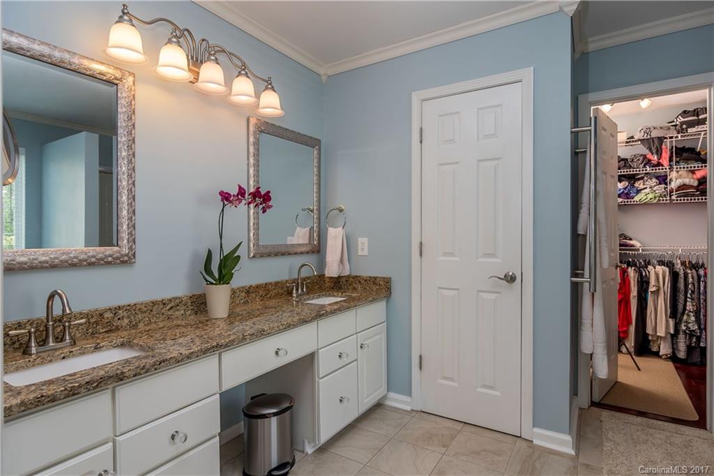 518 Clearbrook Road Matthews, NC 28105 - Photo 12 of 24 Gallery Image 12