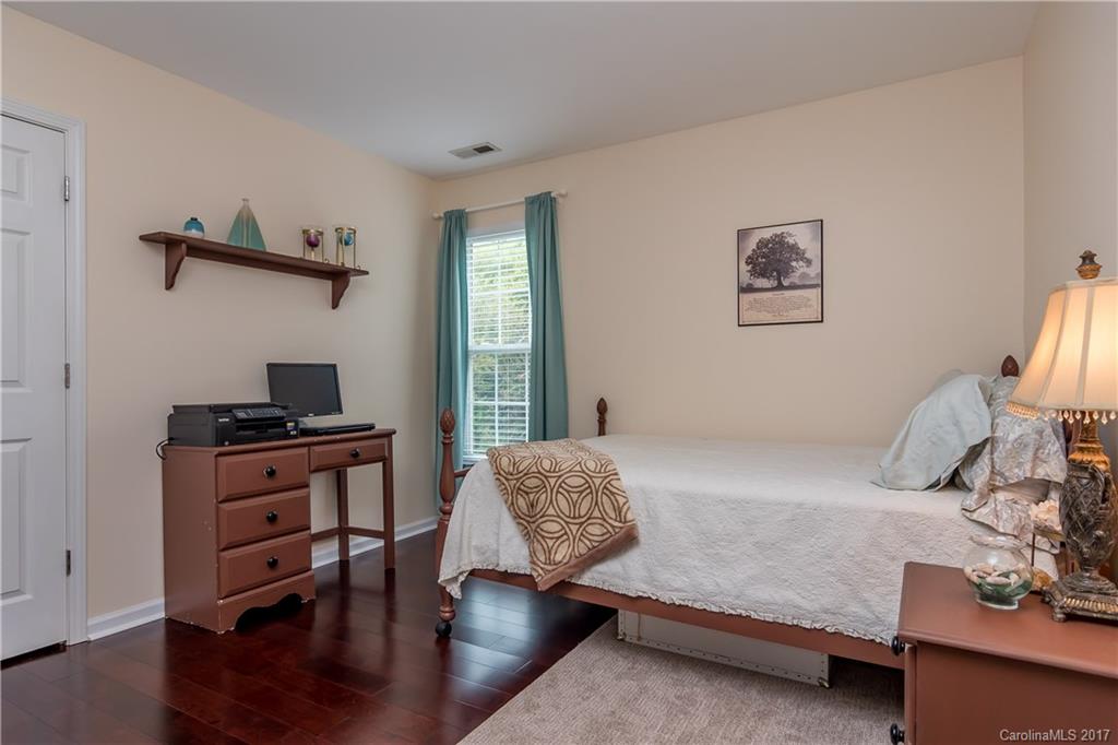 518 Clearbrook Road Matthews, NC 28105 - Photo 14 of 24 Gallery Image 14