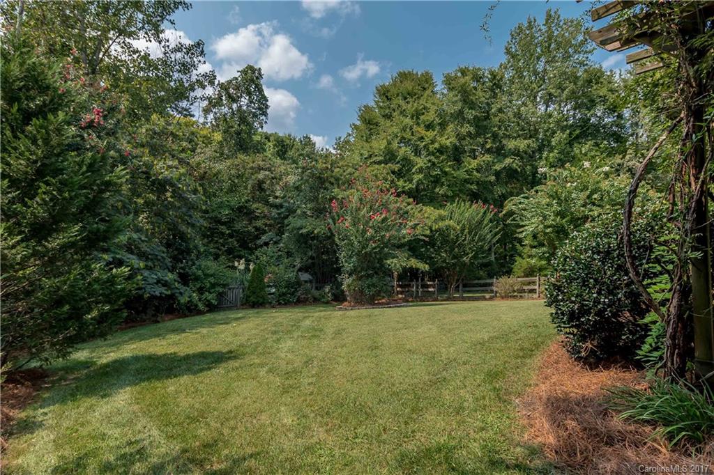 518 Clearbrook Road Matthews, NC 28105 - Photo 21 of 24 Gallery Image 21
