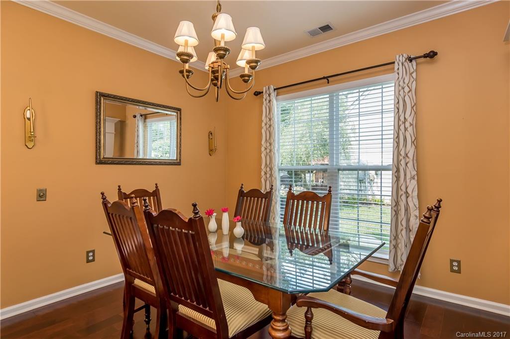 518 Clearbrook Road Matthews, NC 28105 - Photo 5 of 24 Gallery Image 5