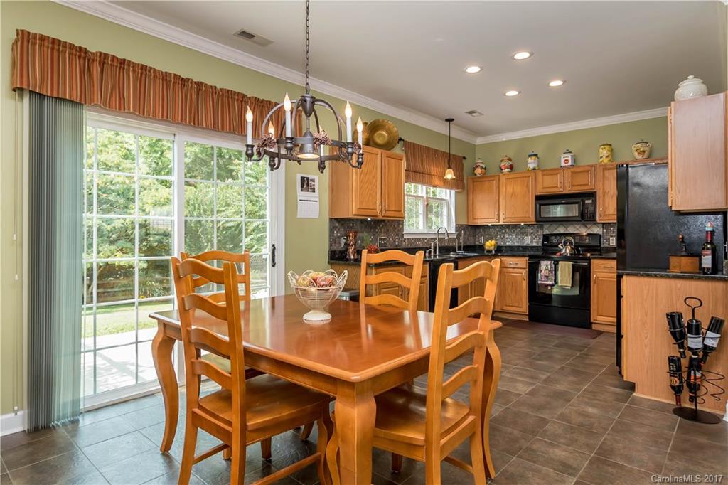 518 Clearbrook Road Matthews, NC 28105 - Photo 8 of 24 Gallery Image 8