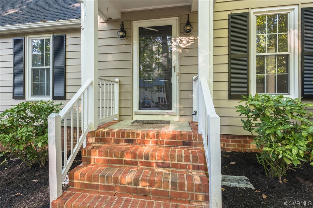 5820 Mill Spring Road Midlothian, VA 23112 - Photo 3 of 35 a front view of a house