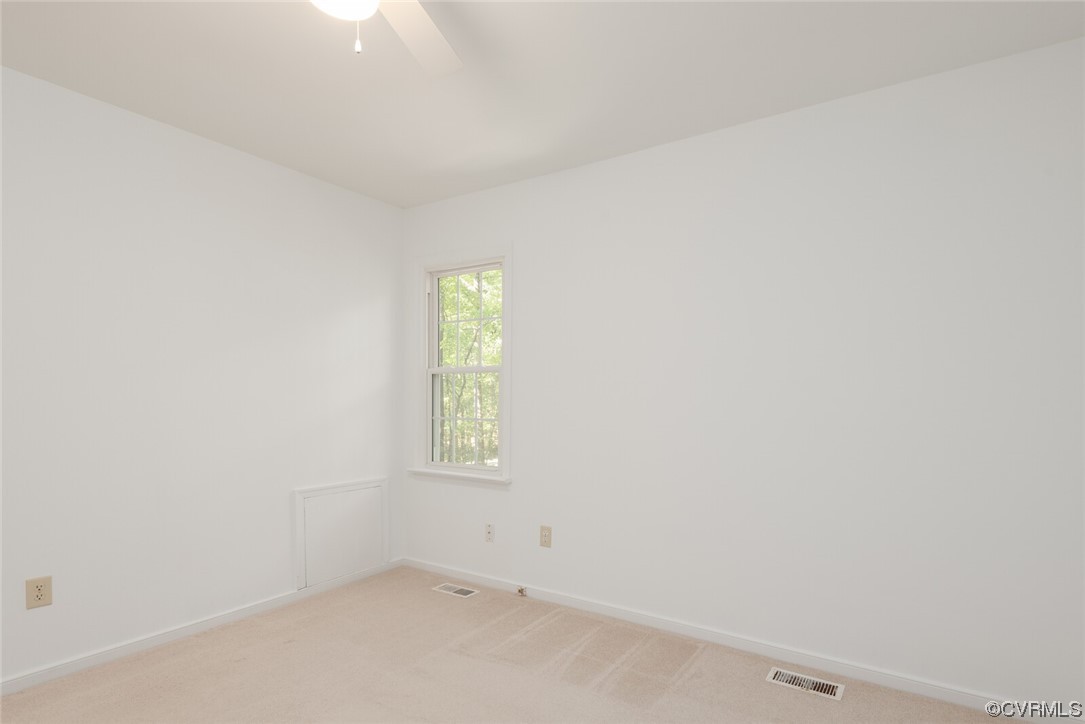 5820 Mill Spring Road Midlothian, VA 23112 - Photo 31 of 35 an empty room with a window