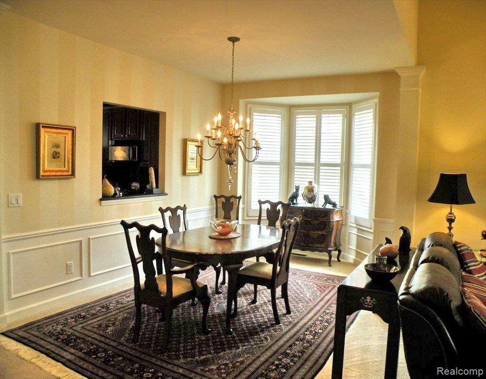 5155 Belmonte Drive, Unit 52 Rochester, MI 48306 - Photo 8 of 25 Dining Room