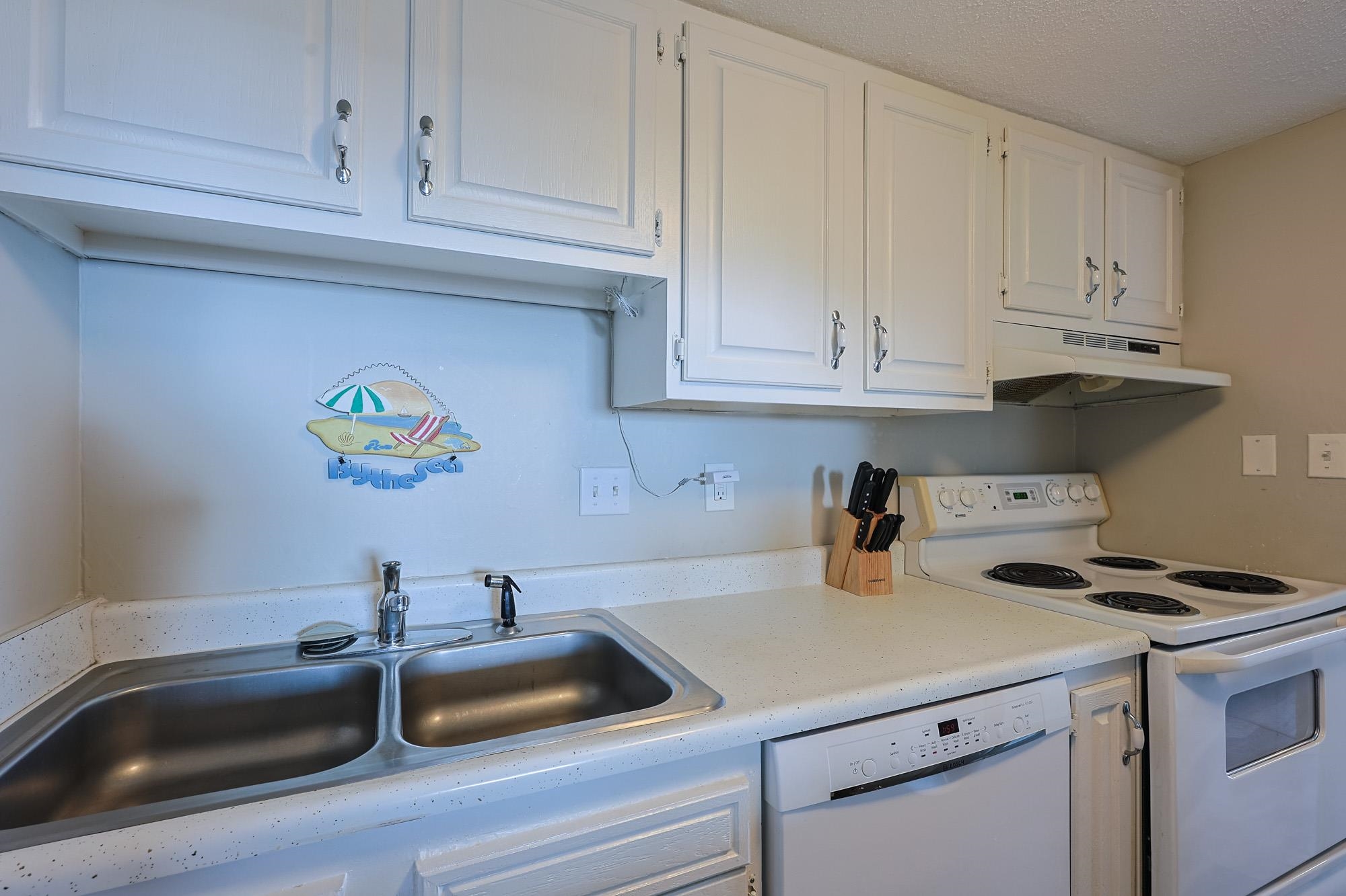 601 Mitchell Drive, Unit 806 Myrtle Beach, SC 29577 - Photo 7 of 34
