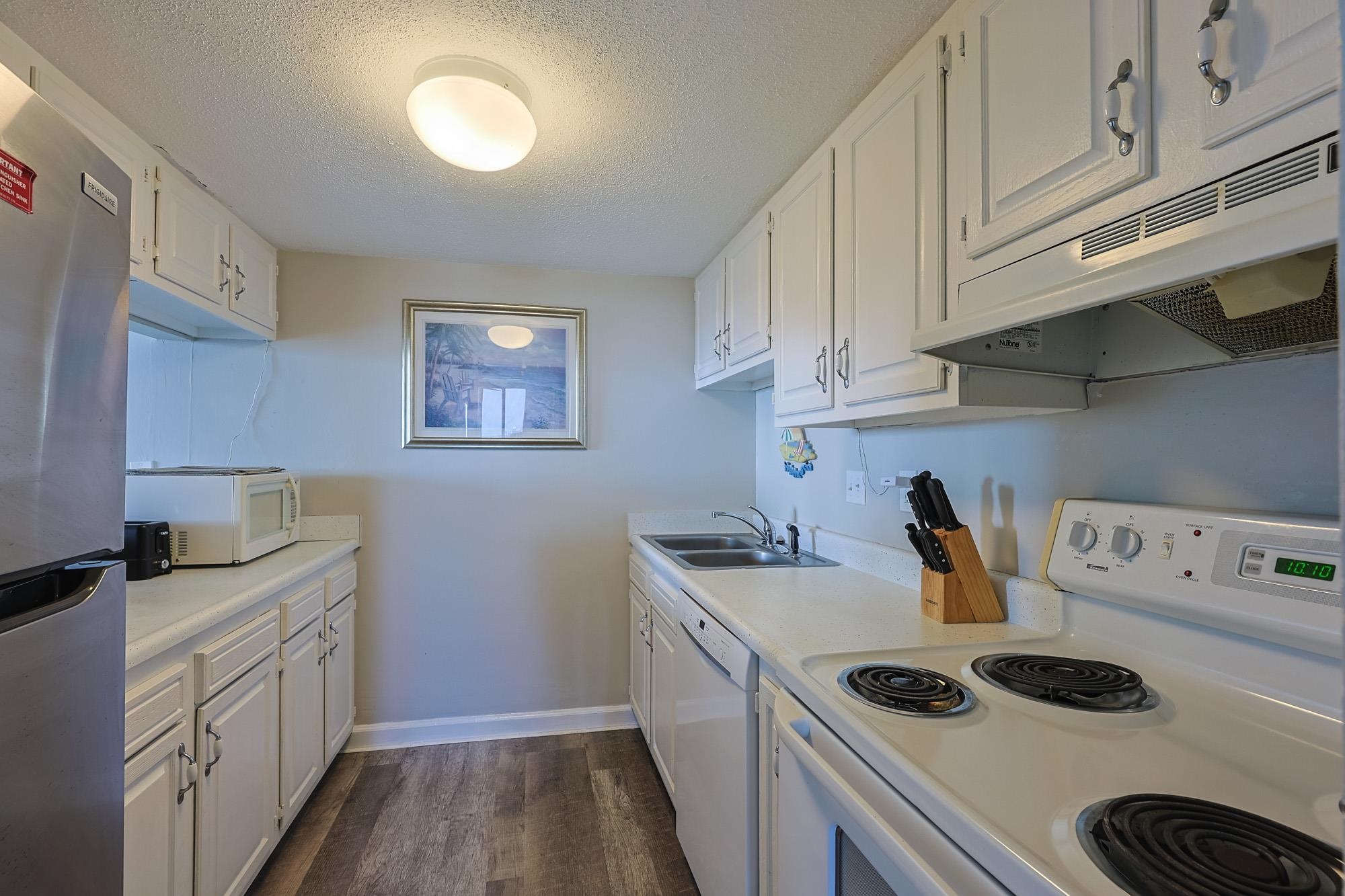 601 Mitchell Drive, Unit 806 Myrtle Beach, SC 29577 - Photo 8 of 34
