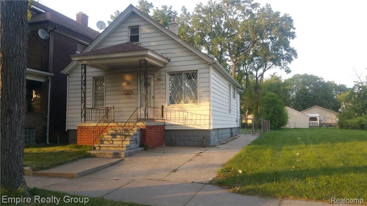 2928 Roulo Street Dearborn, MI 48120 - Photo 2 of 17 20170602_201255.jpg