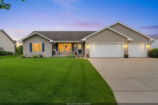 $424,900 | 3166 Egan Lane, Green Bay, WI 54311