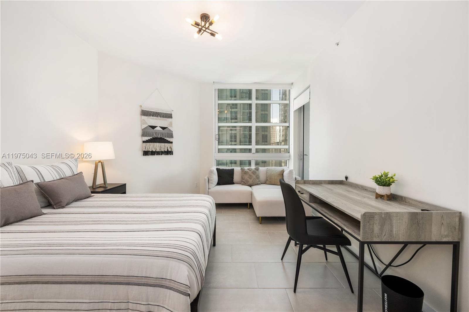 300 South Biscayne Boulevard, Unit T1502 Miami, FL 33131 - Photo 15 of 24