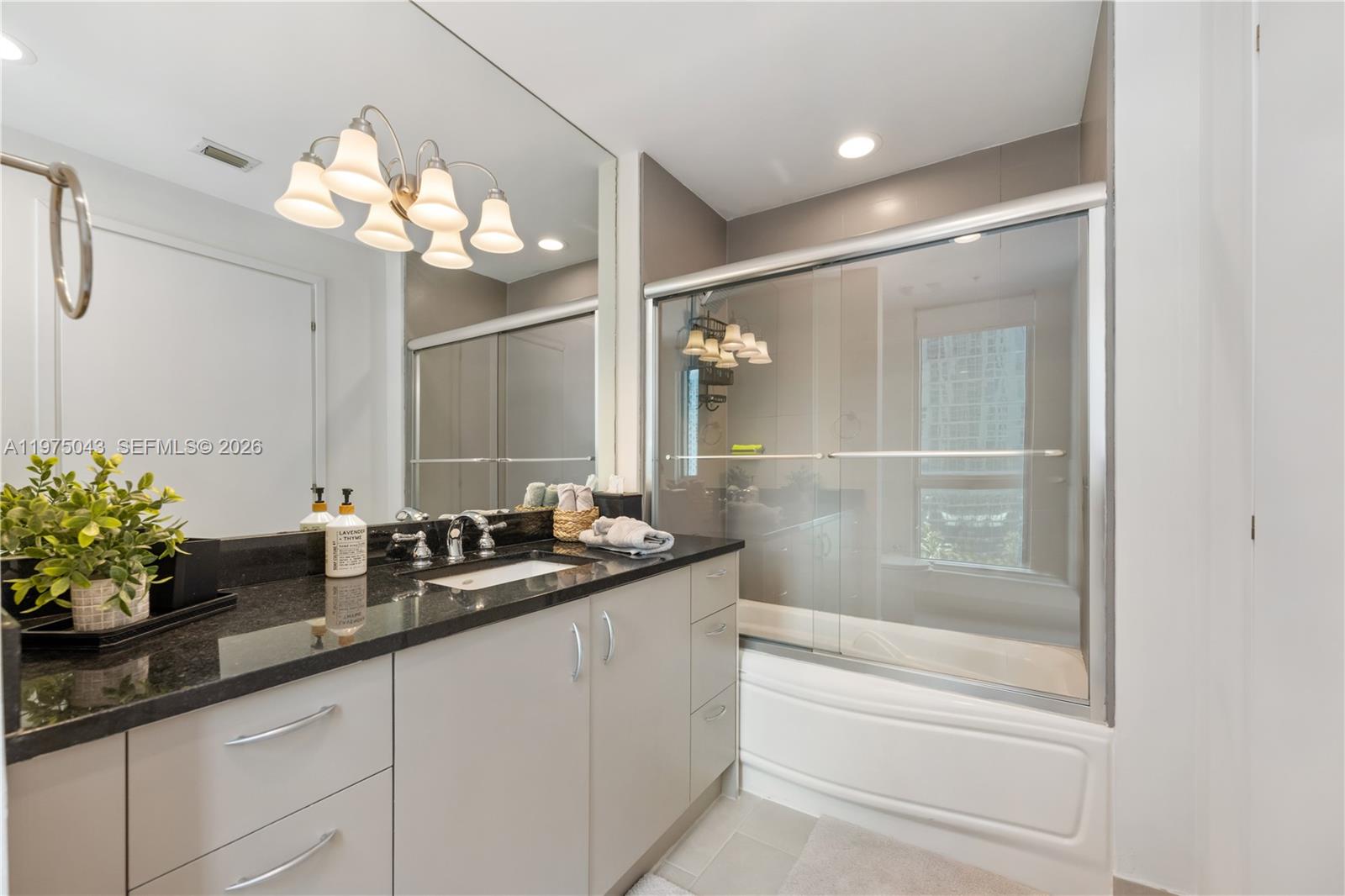 300 South Biscayne Boulevard, Unit T1502 Miami, FL 33131 - Photo 20 of 24