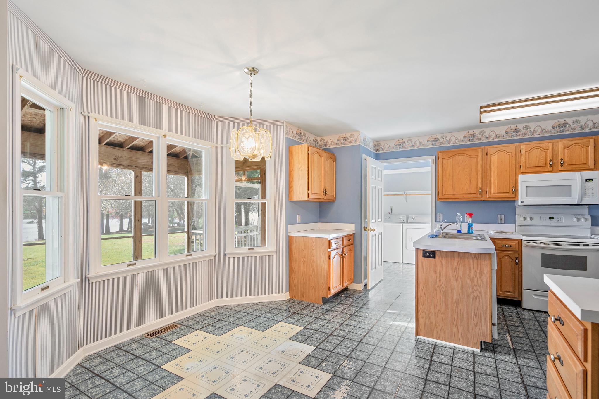 32825 Dagsboro Road Parsonsburg, MD 21849 - Photo 13 of 56 Kitchen / Breakfast Area