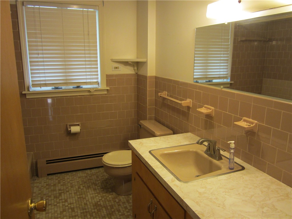 29 Valley Street Cranston, RI 02920 - Photo 19 of 29