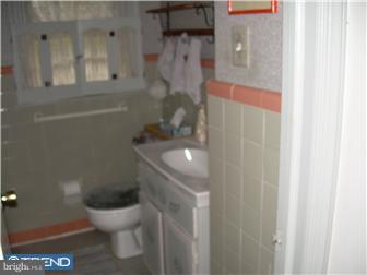 9 Johns Road Cheltenham, PA 19012 - Photo 7 of 12 Bathroom