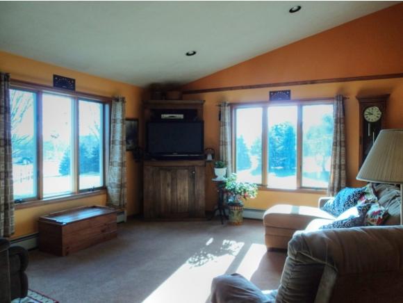 2306 Highgate Road St. Albans, VT 05478 - Photo 5 of 35