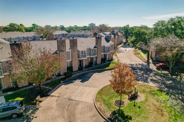$1,500 | 11710 Southlake Drive, Unit 40, Houston, TX 77077
