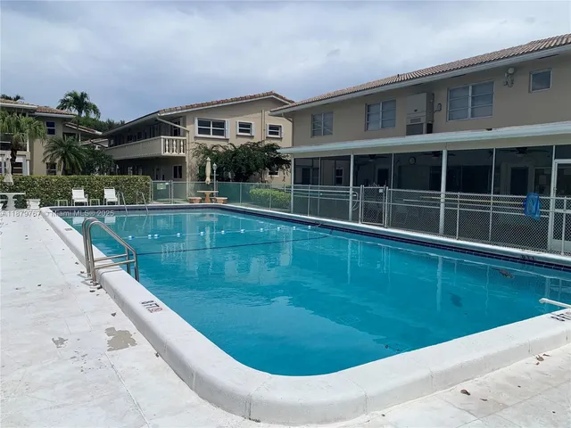 $135,000 | 2111 Northeast 42nd Court, Unit 103W, Lighthouse Point, FL 33064