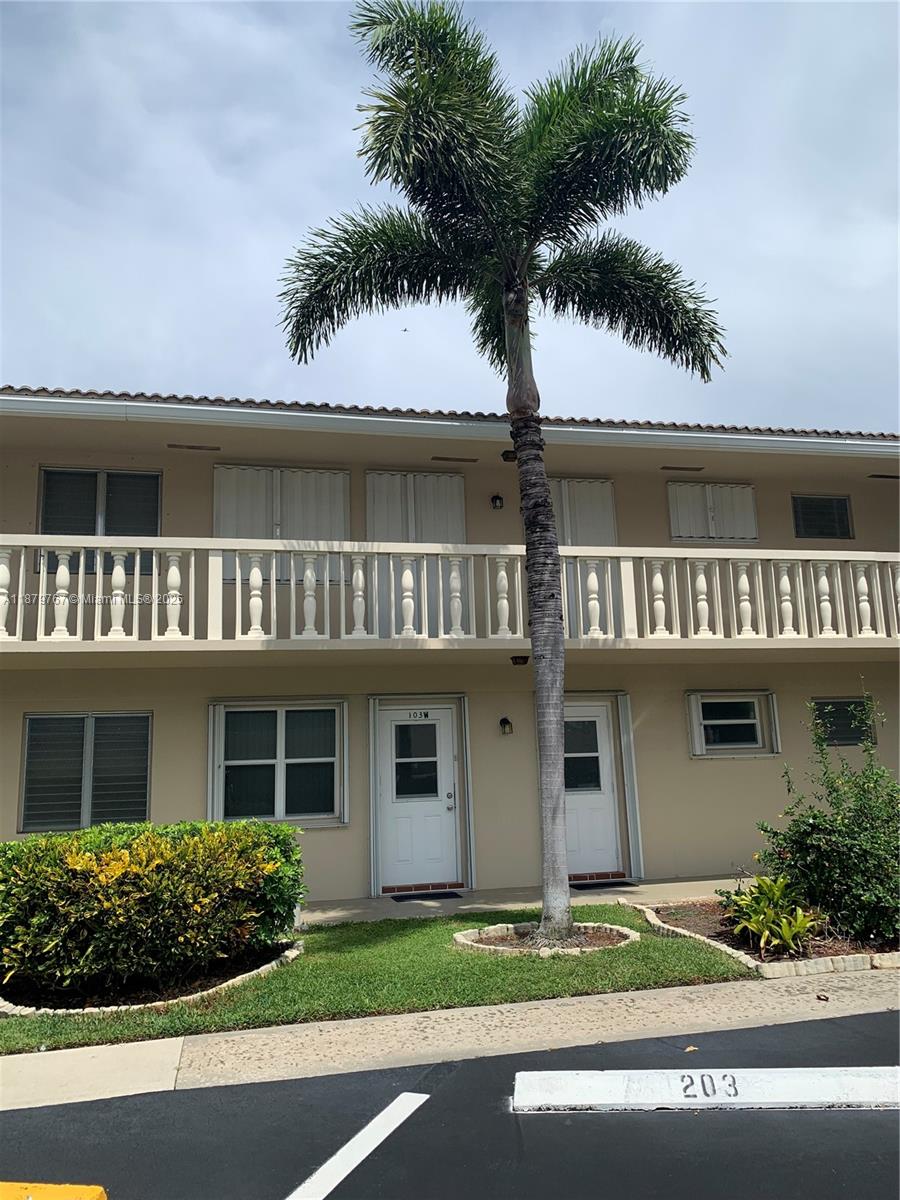 2111 Northeast 42nd Court, Unit 103W Lighthouse Point, FL 33064 - Photo 3 of 22