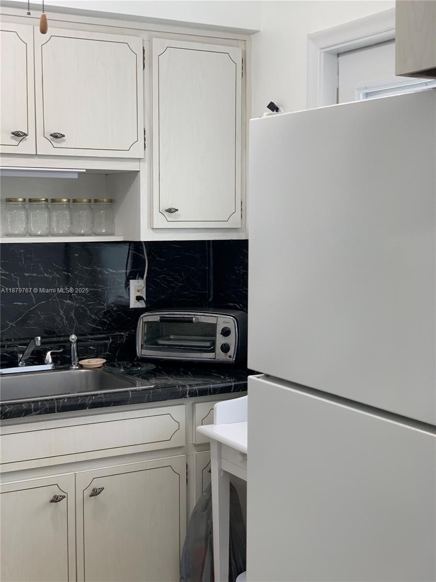 2111 Northeast 42nd Court, Unit 103W Lighthouse Point, FL 33064 - Photo 10 of 22