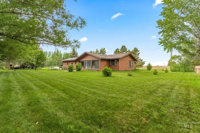 $460,000 | 4 North 100 West, Fairfield, ID 83327