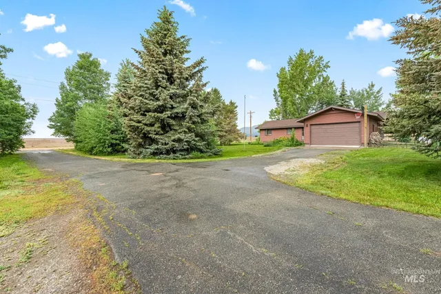 $460,000 | 4 North 100 West, Fairfield, ID 83327