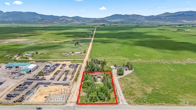 $460,000 | 4 North 100 West, Fairfield, ID 83327