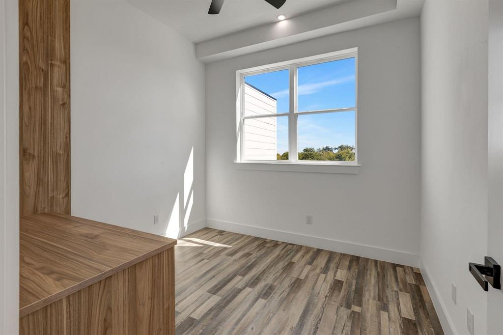 521 Melba Street, Unit 101 Dallas, TX 75208 - Photo 21 of 24 Bed #3