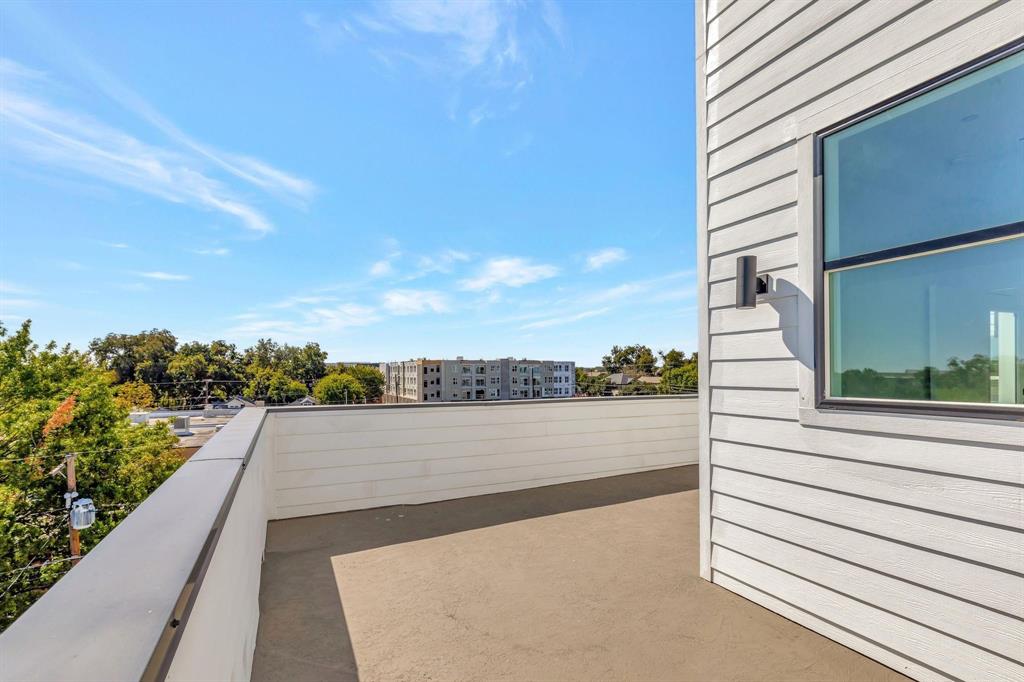 521 Melba Street, Unit 101 Dallas, TX 75208 - Photo 24 of 24 Rooftop Deck