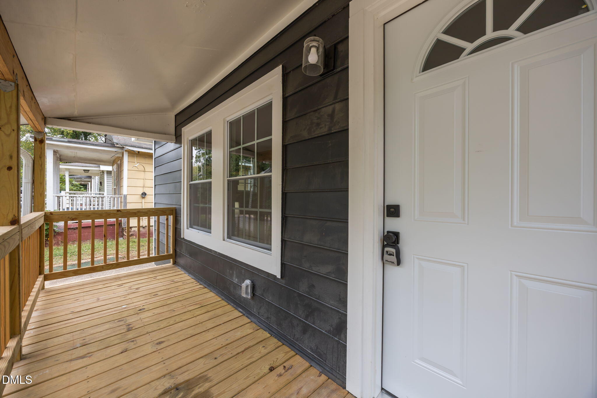 1213 South Bloodworth Street Raleigh, NC 27601 - Photo 5 of 34 39-web-or-mls-IMG_1966