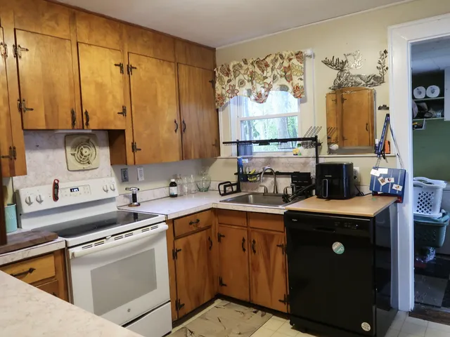 $240,000 | 4 Amherst Street, Augusta, ME 04330