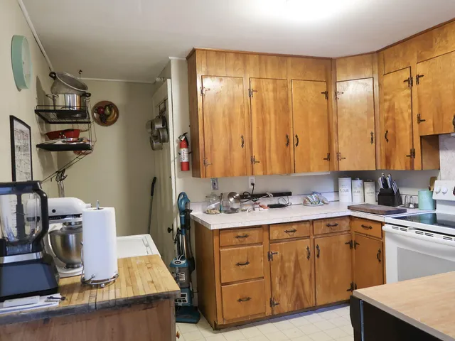 $240,000 | 4 Amherst Street, Augusta, ME 04330