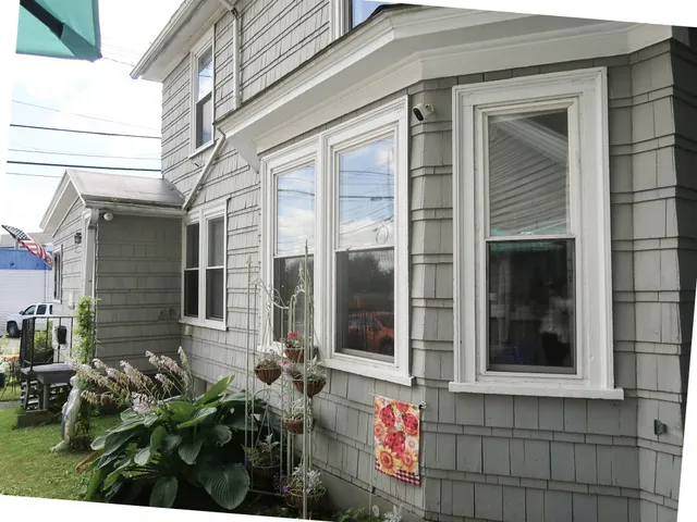 $240,000 | 4 Amherst Street, Augusta, ME 04330
