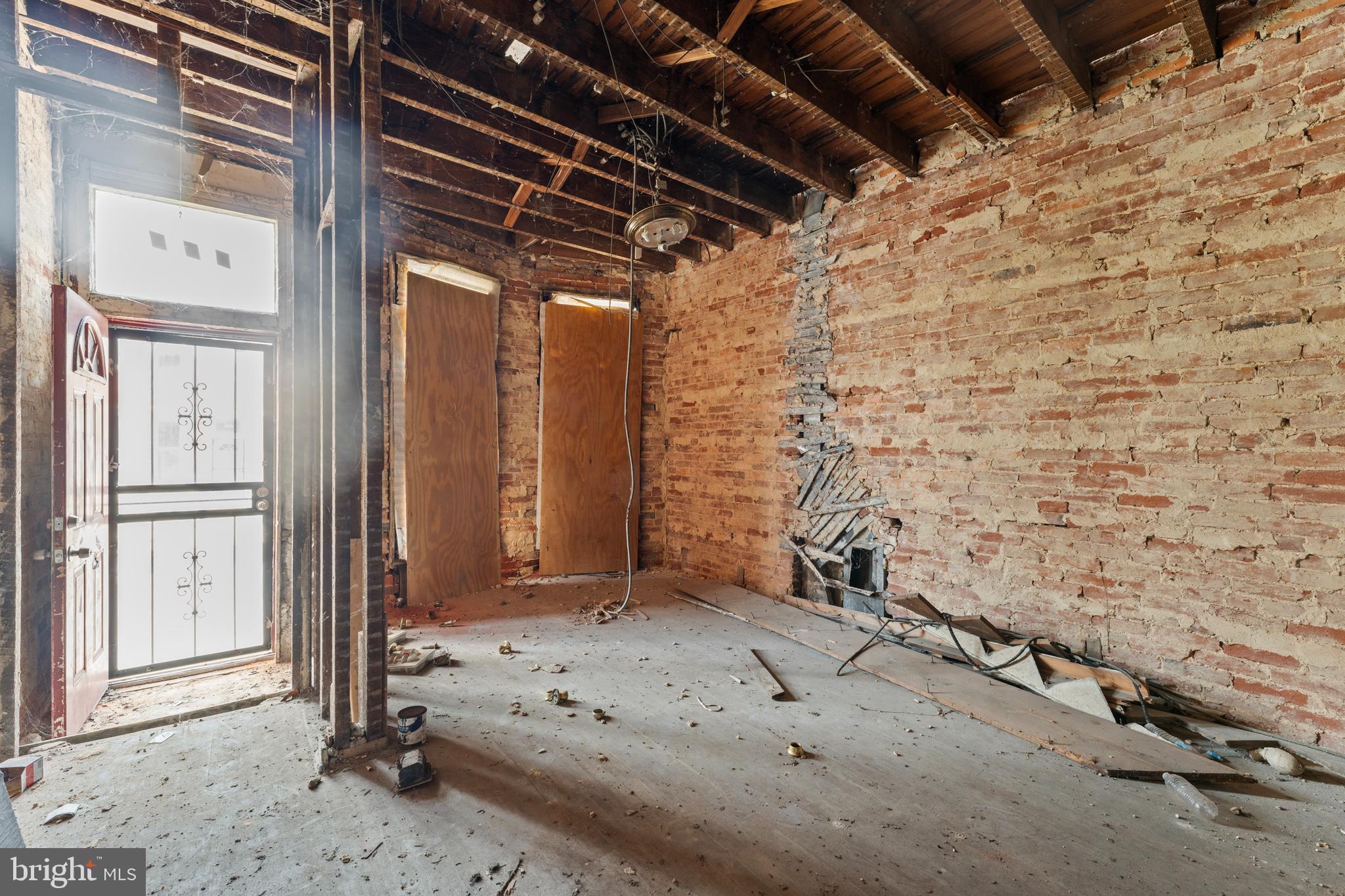 809 Appleton Street Baltimore, MD 21217 - Photo 8 of 16 a view of a walk in closet