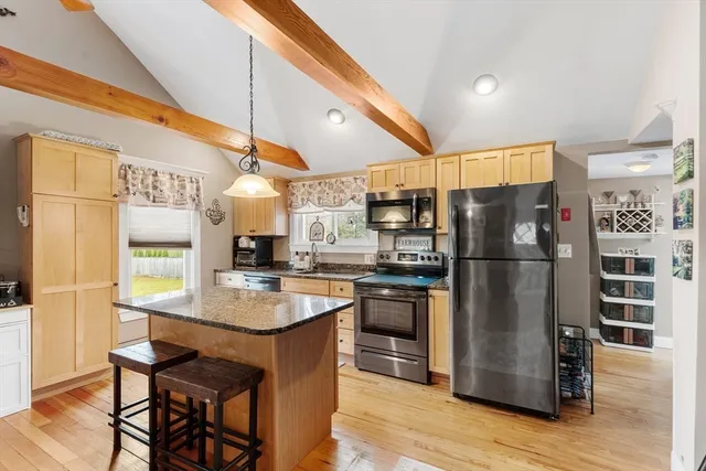 $519,000 | 14 2nd Street, Amesbury, MA 01913